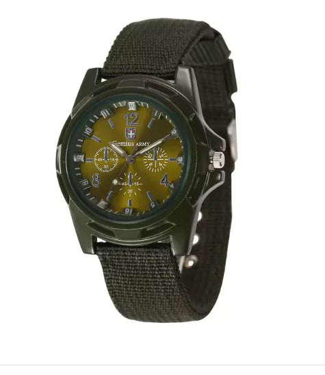 Nylon strap watch